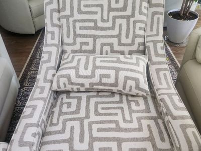 Accent chairs