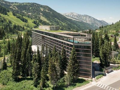 Snowbird Cliff Lodge and Spa! 2 Room Suite- 4th of July Full Week Luxury Rental