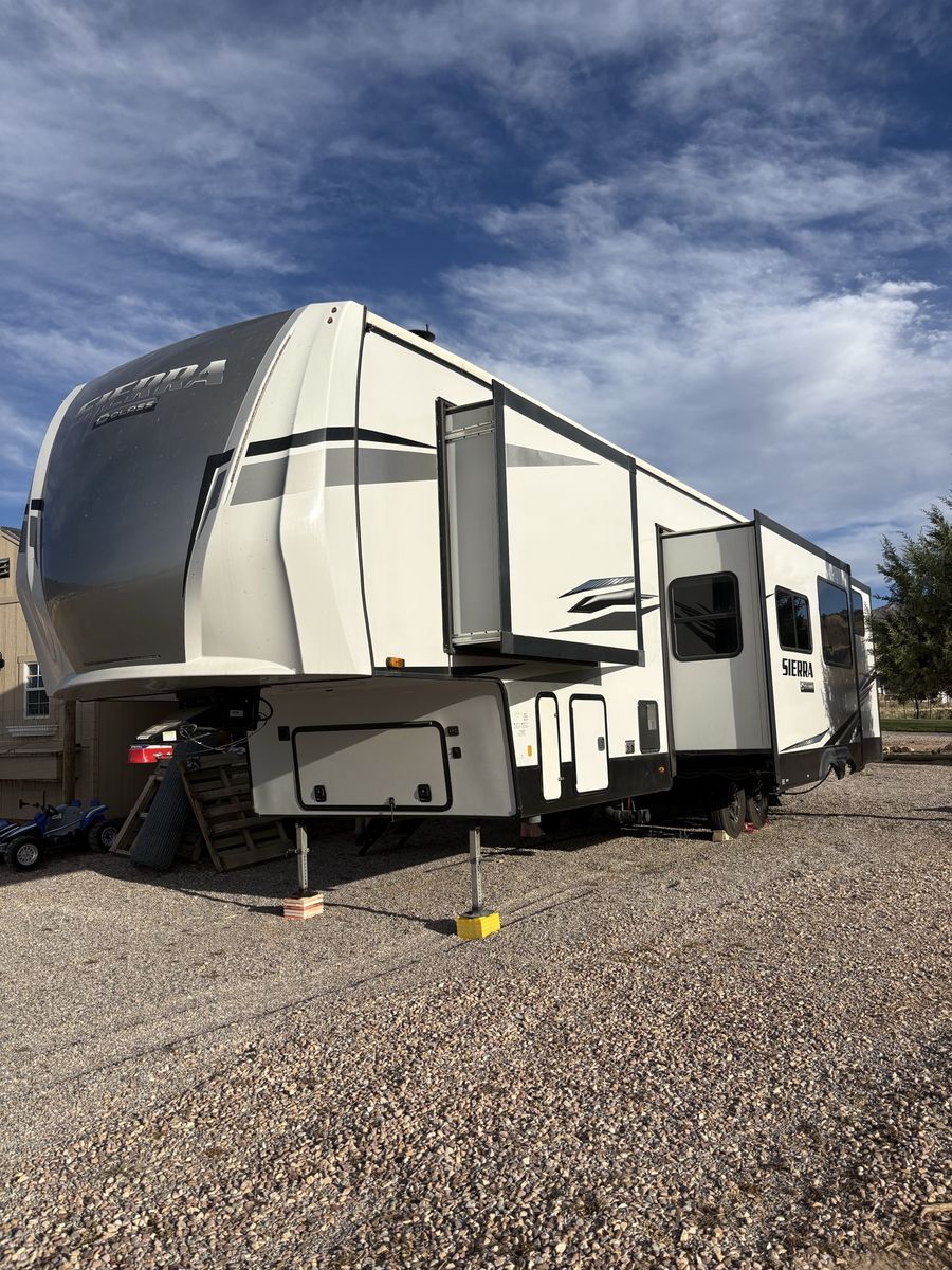 2021 Forest River Sierra C-Class Bunkhouse