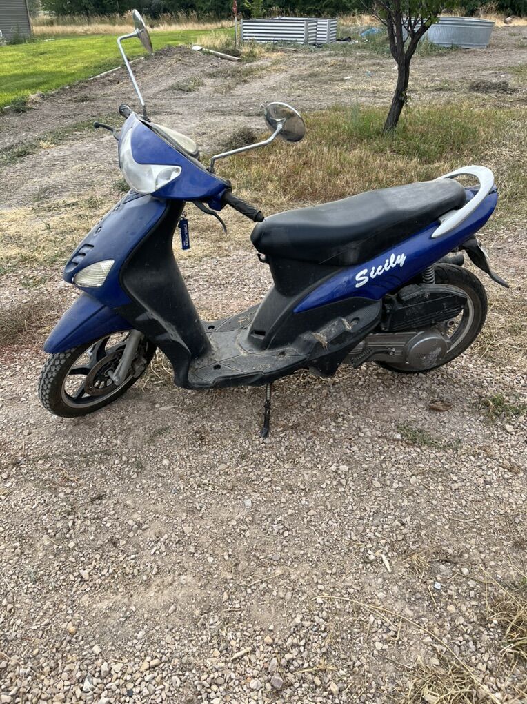 Sicily 150cc Scooter