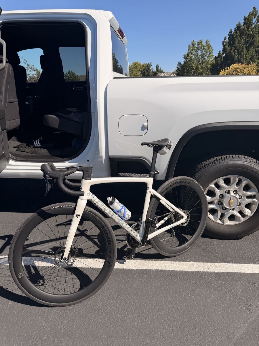 Sava Hawkeye carbon road bike sz54