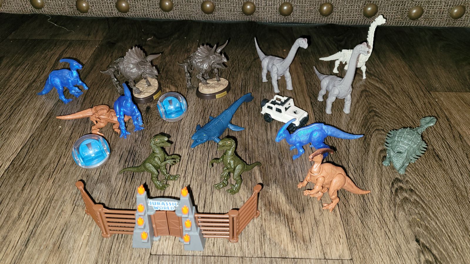 Jurassic World Blokees mini figures Collectibles