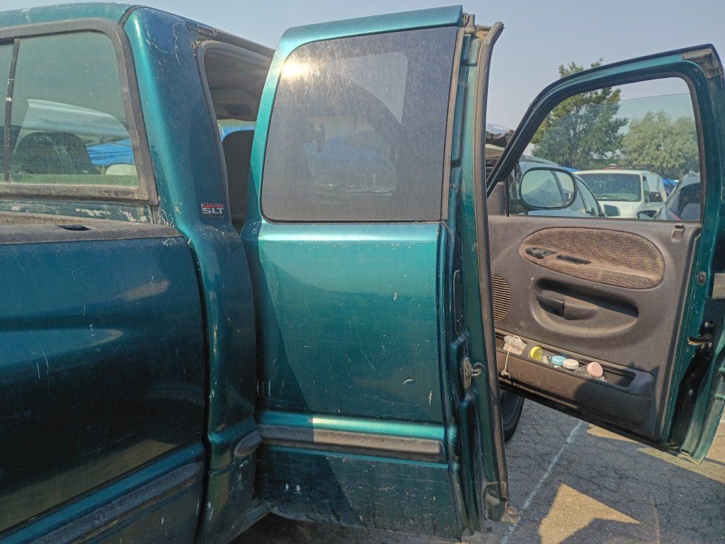 Main image 6