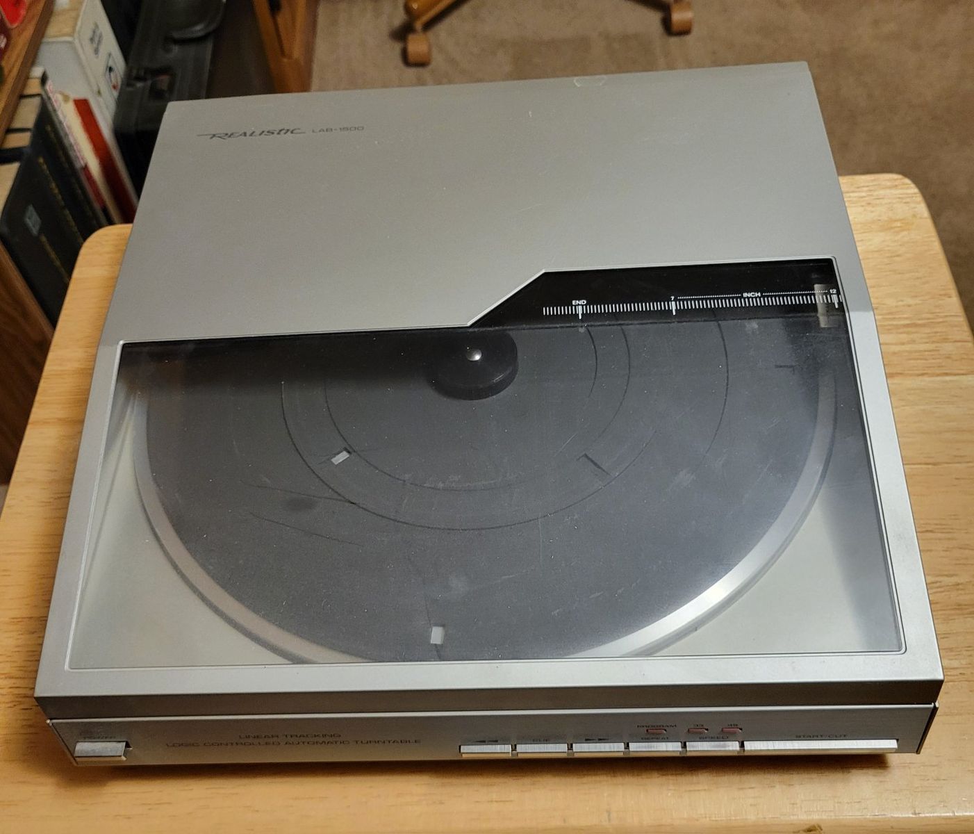 Realistic LAB-1500 Linear Tracking Belt Drive Automatic Turntable w/ Owner's Manual