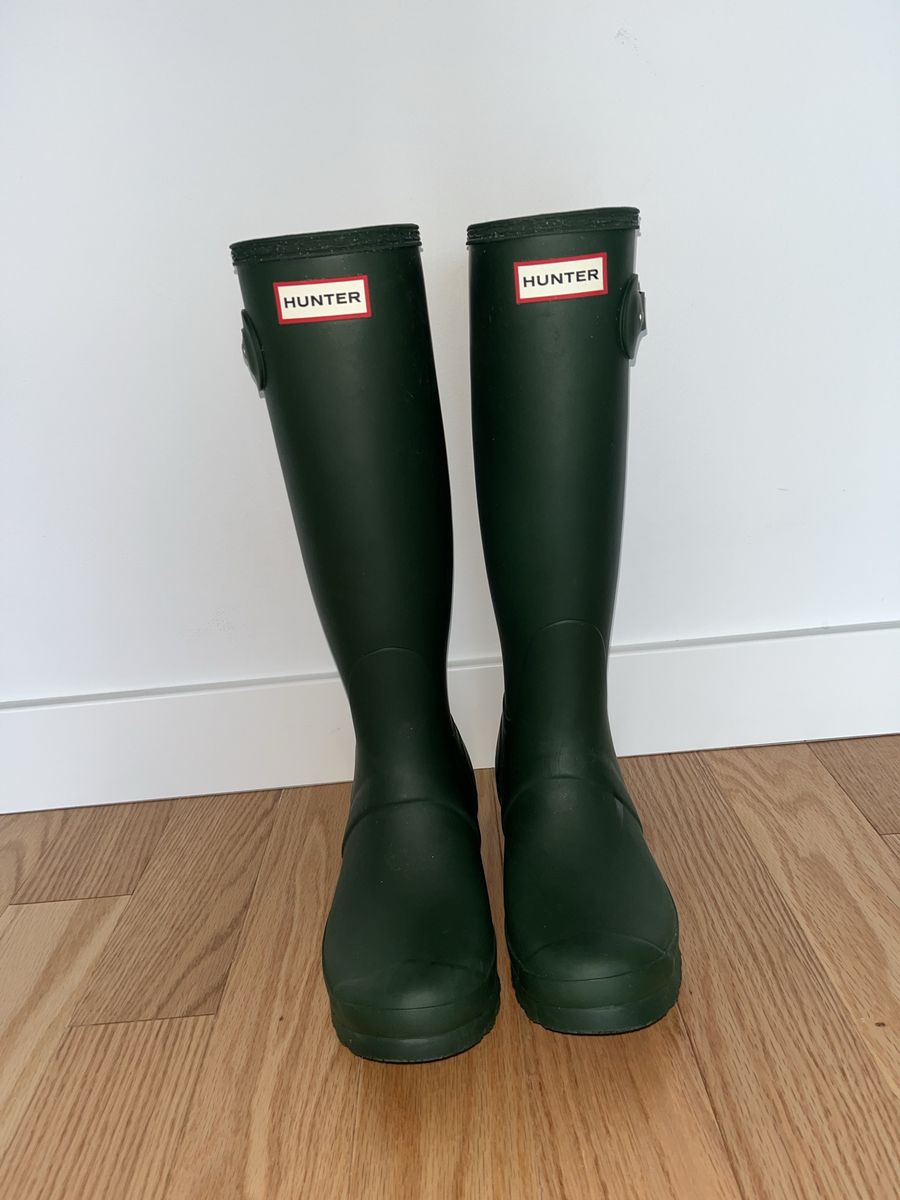 Hunter Original Tall Rain Boots - Dark Green - Size 7 Women’s