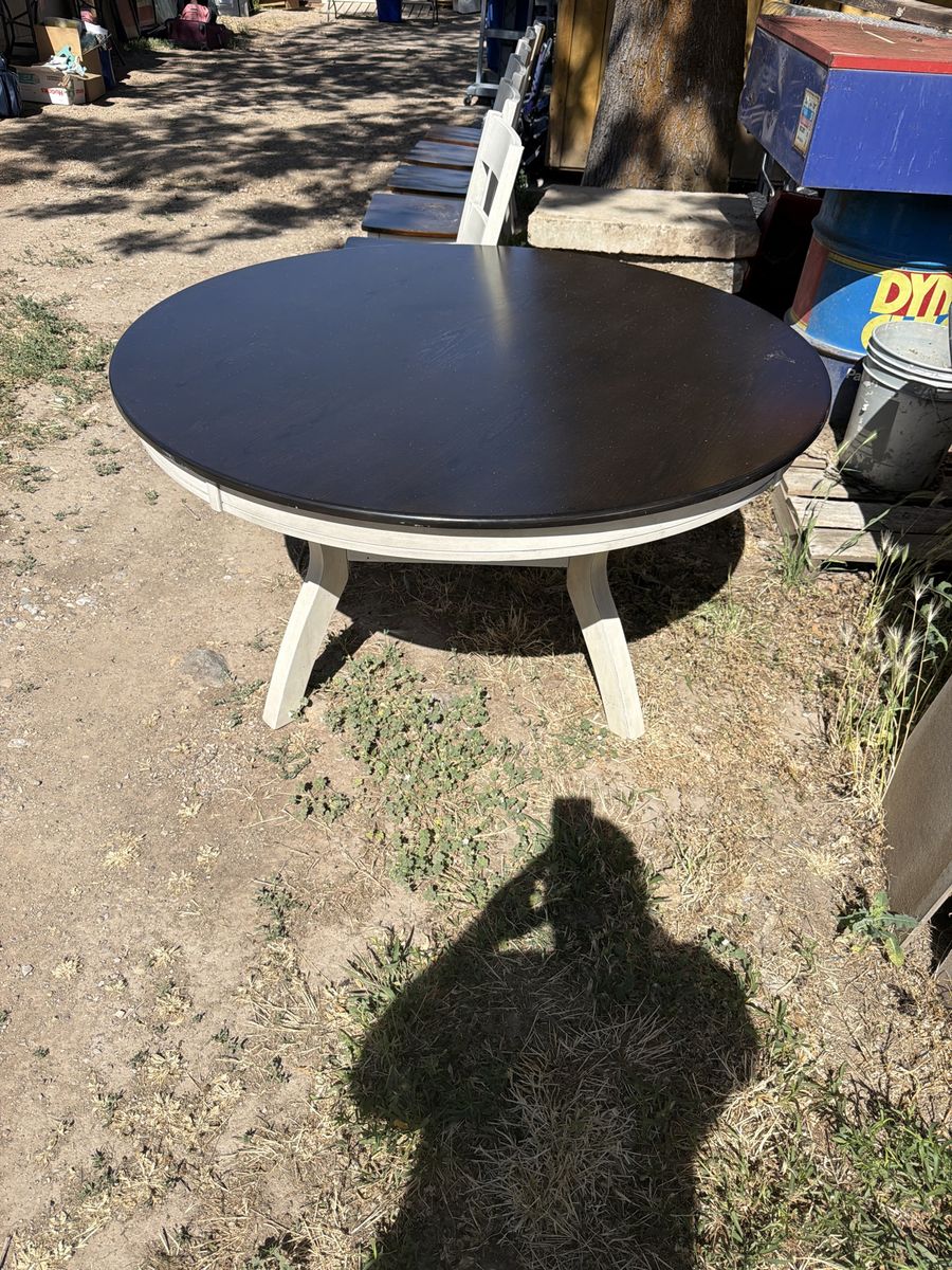 Round table