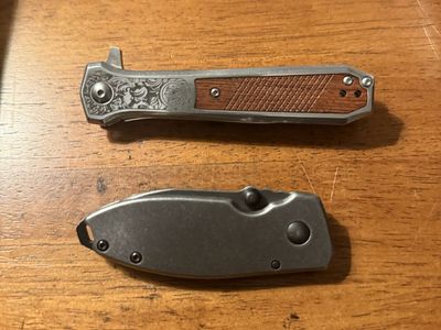 Knife hall