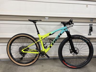 2020 Trek Supercaliber 9.8 GX M/L
