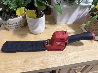 Milwaukee M12 hedge trimmer