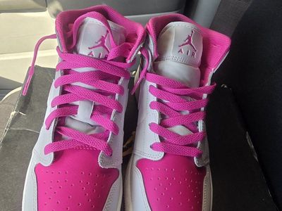 Nike Air Jordan 1 Mid (GS) 5.5Y Pink/White Basketball Shoes FD8780 500