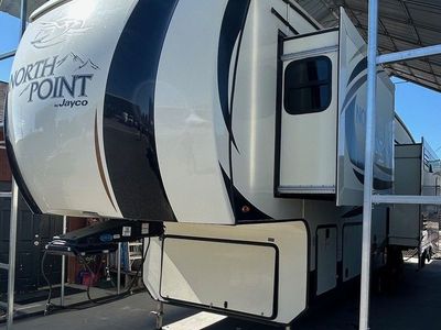 2017 Jayco North Point 5th Wheel, 38 ft, W/D Hookups, Sleeps 4,Self Leveling Jacks All Around, Excellent Condition