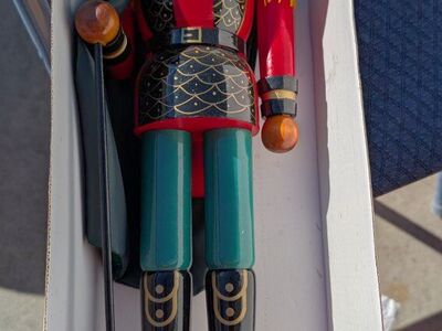 20 inch wooden nutcracker
