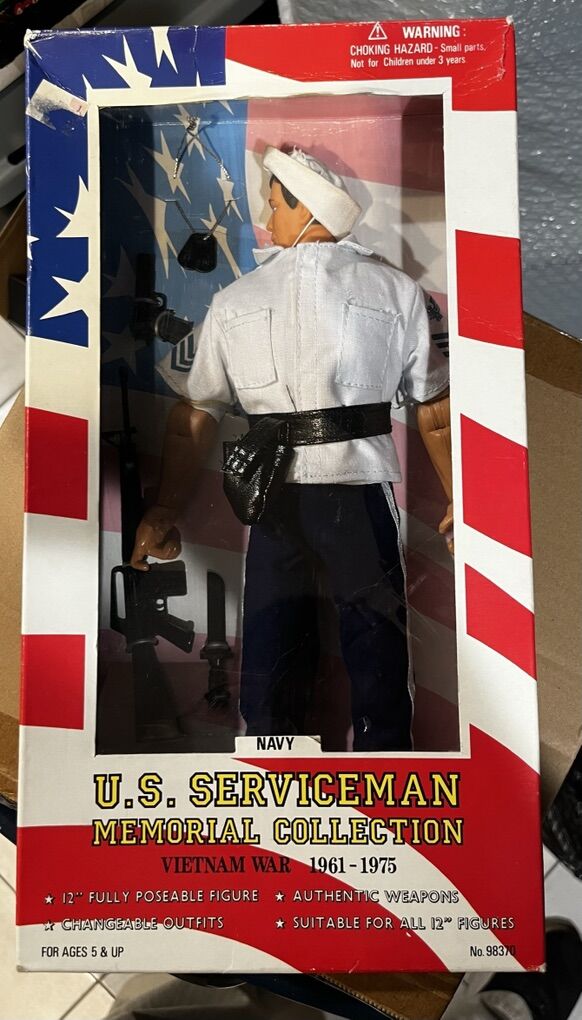 U.S Service Memorial Collection Figure