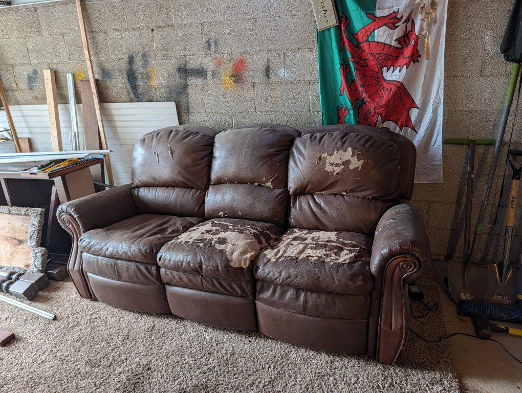 3-Seat Electric Reclining Leather Sofa Works!
