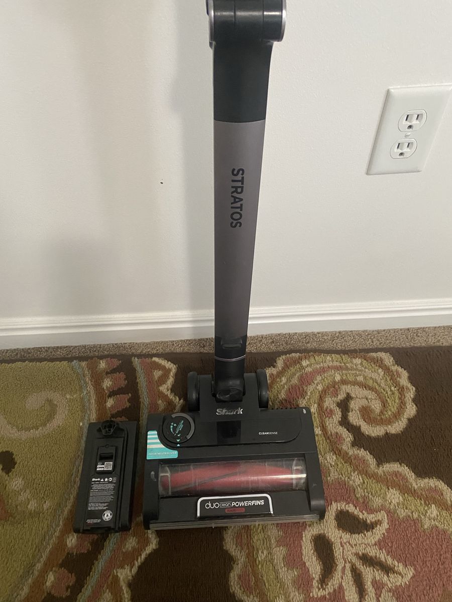Shark Stratos Cordless Stick Vacuum with DuoClean PowerFins and Clean Sense IQ