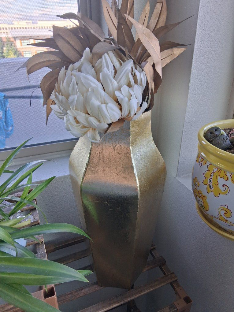 Main image 2