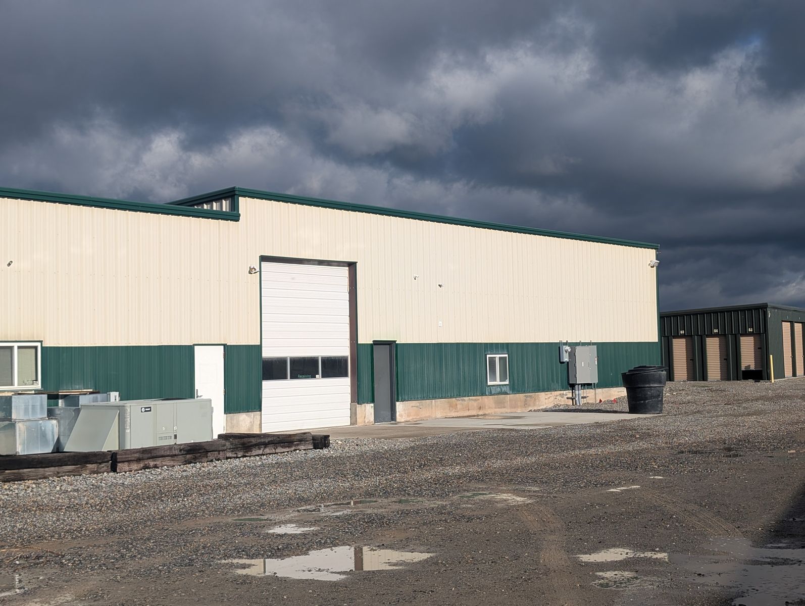 4500 sf in Franklin Idaho.  $3000/Month