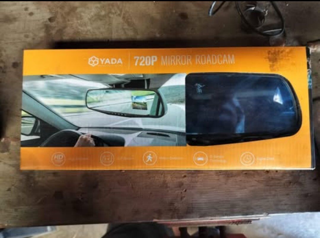 YADA 720p Mirror Dashcam