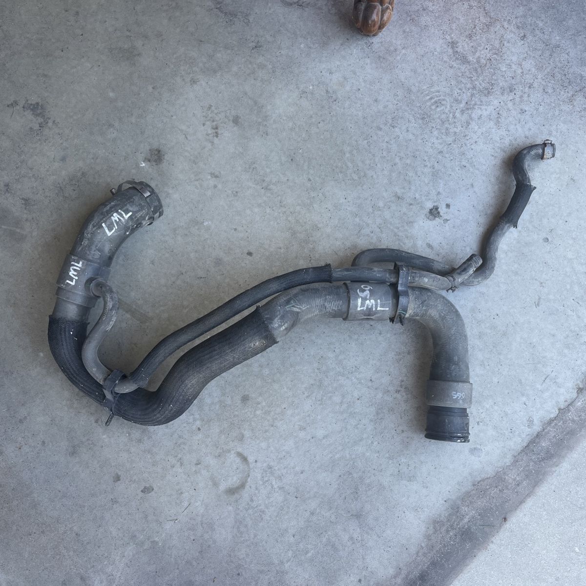 2015-2016 Lower Radiator Hose Chevy Silverado GMC Sierra LML Duramax Diesel OEM