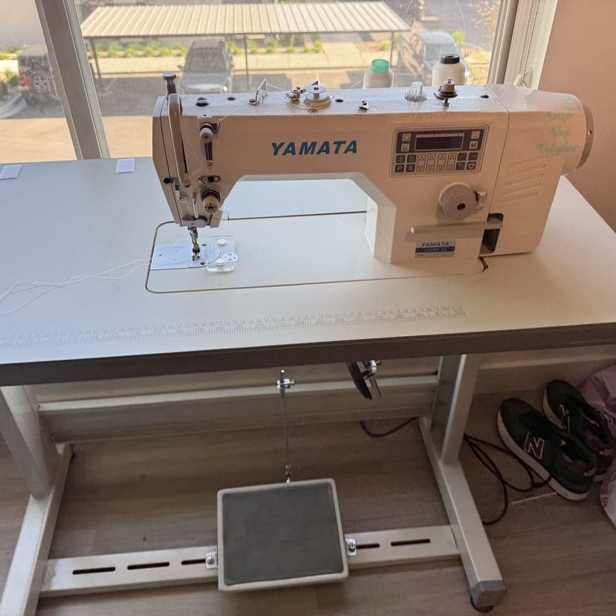 Yamata FY8500 Industrial Sewing Machine with Table - Heavy Duty Straight Stitch