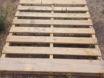 Buy 4 get 1 FREE! - Lumber - Wood Pallets – Various Sizes