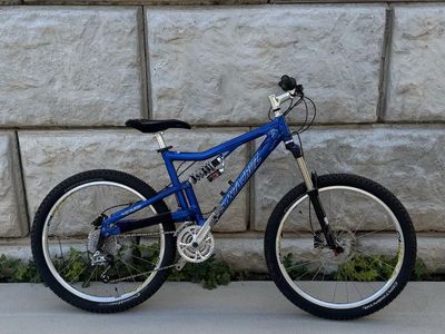 Santa Cruz Heckler Full Suspension MTB 26” – New Tires & Brakes