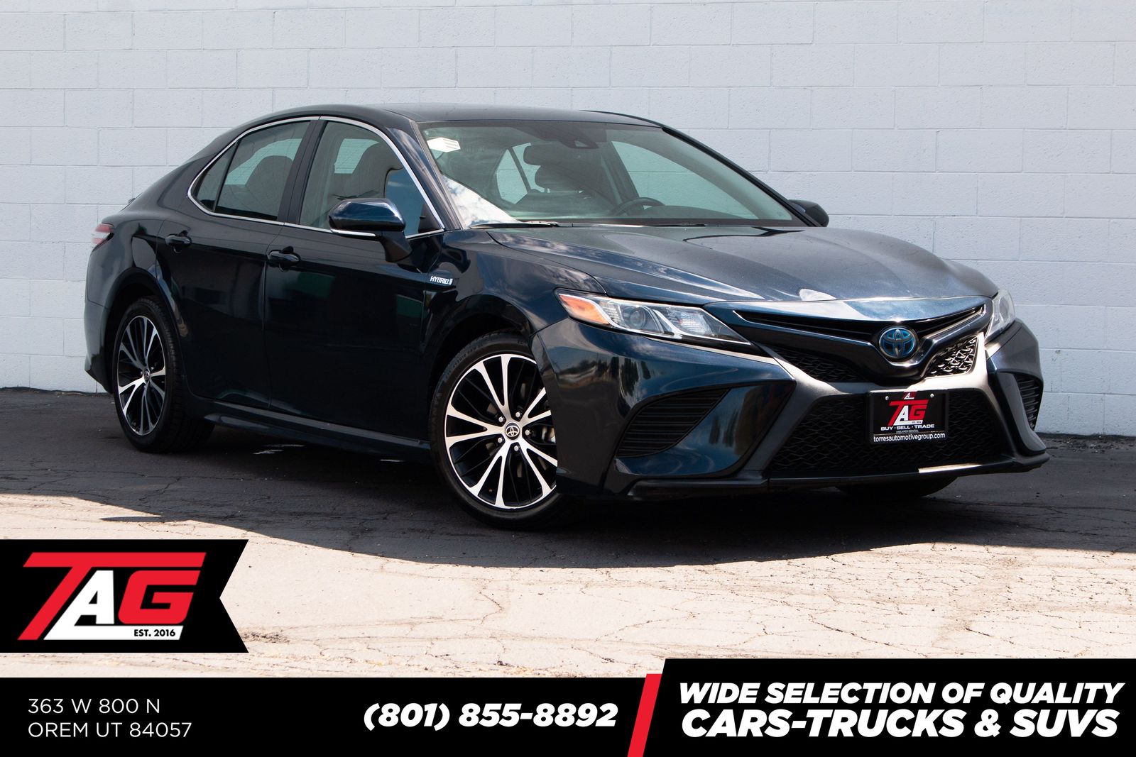 2020 Toyota Camry Hybrid SE