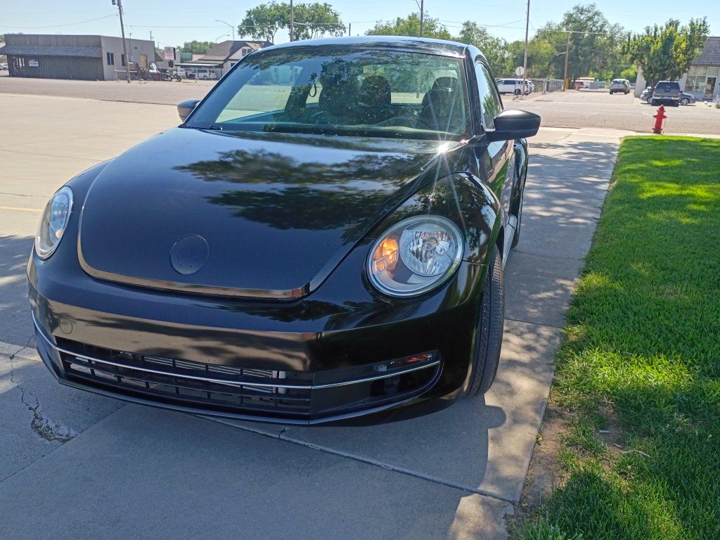 2013 Volkswagen Beetle 2.5L PZEV Fender Edition