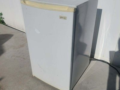 large mini fridge, magic chef