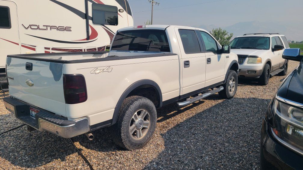 2006 Ford F-150 SuperCrew 4x4 Pickup Truck