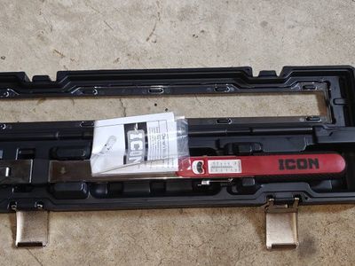 icon split beam 20-100 ft lb 90t torque wrench.