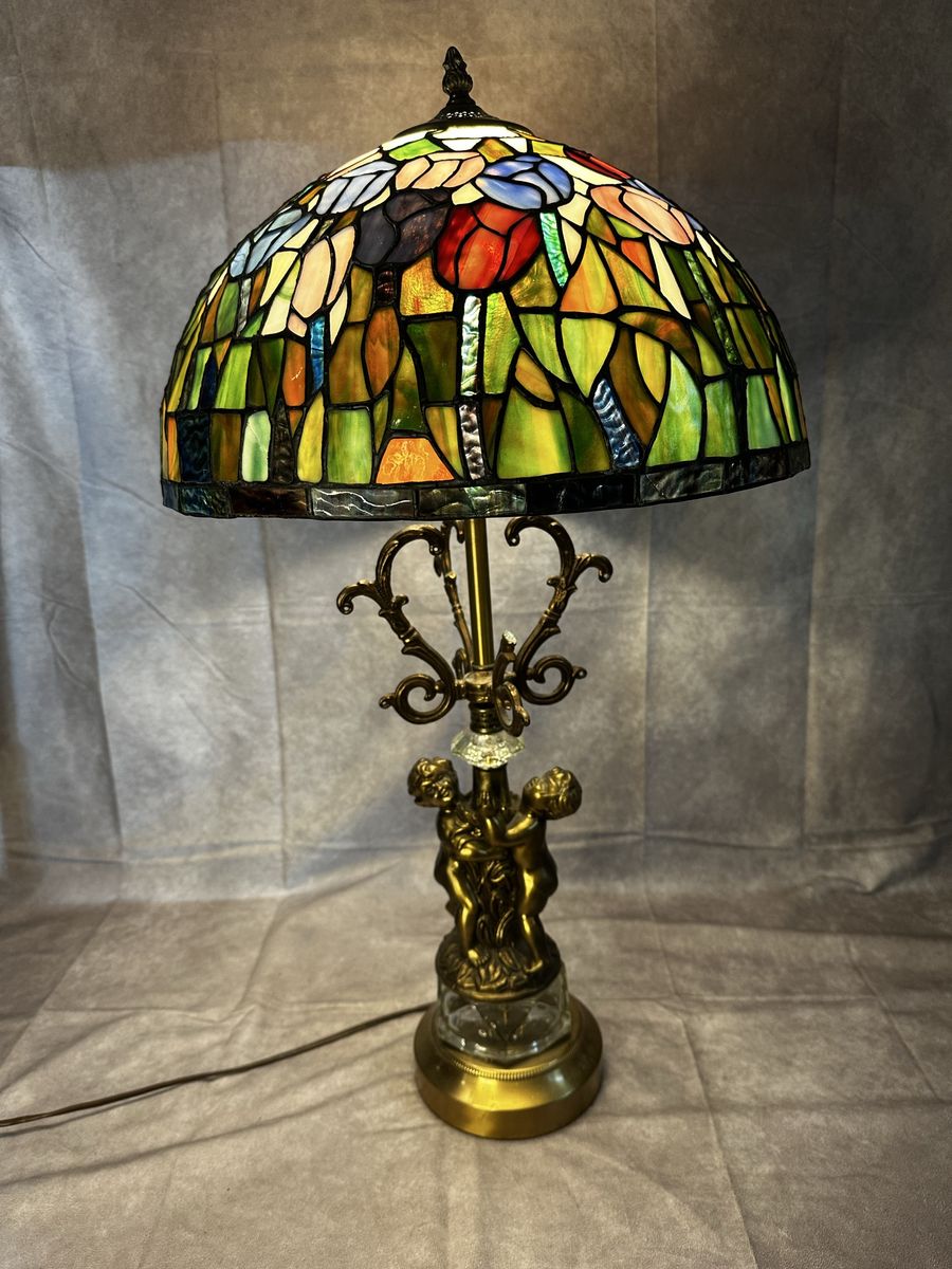 Tiffany Style Stained Glass Lamp