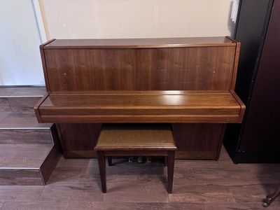 Samick SU-108PS Piano with free delivery and free home tuning