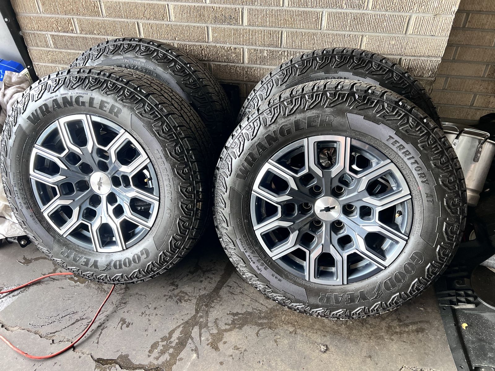 2026 Chevy Silverado Tahoe Suburban Wheels and Tires 6x5.5