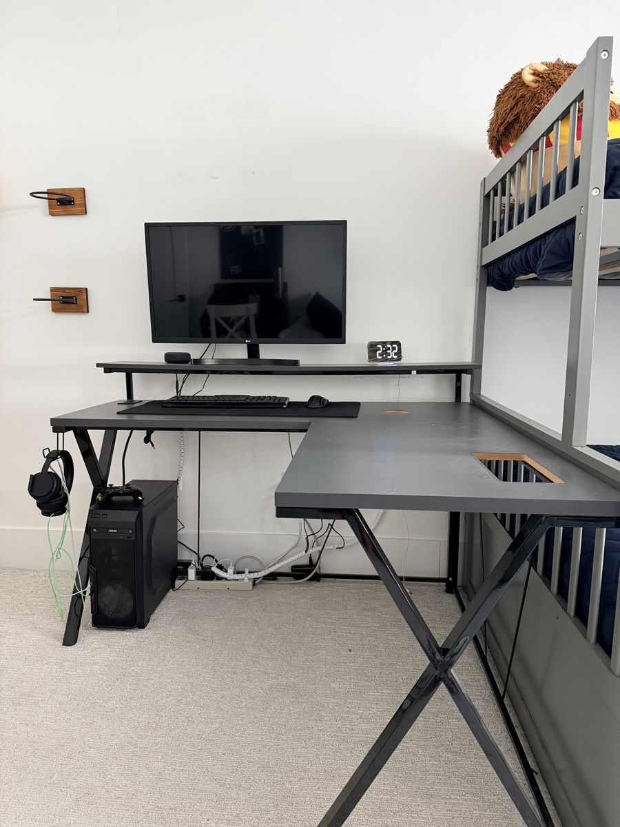 Corner Desk