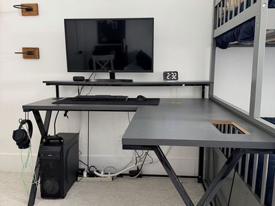 Corner Desk