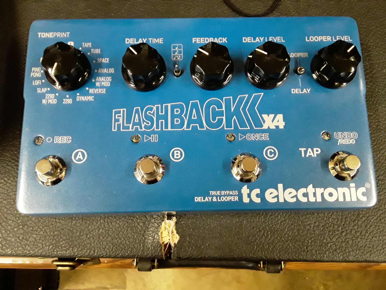 TC Electronic Flashback X4 Delay & Looper 2011 - 2019 - Blue