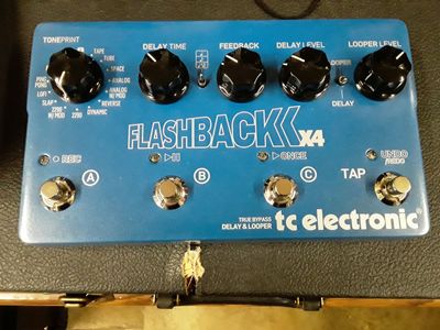 TC Electronic Flashback X4 Delay & Looper 2011 - 2019 - Blue