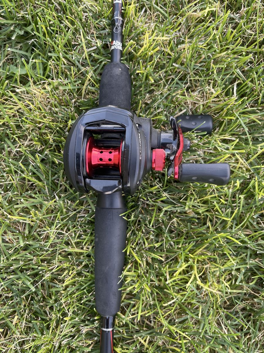 Abu Garcia Black Max Baitcasting Fishing Reel & Rod Combo - Used