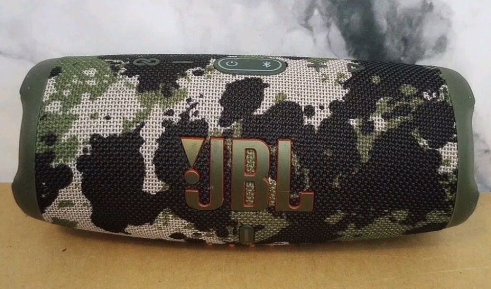 JBL Charge 5 Speakers (pair)