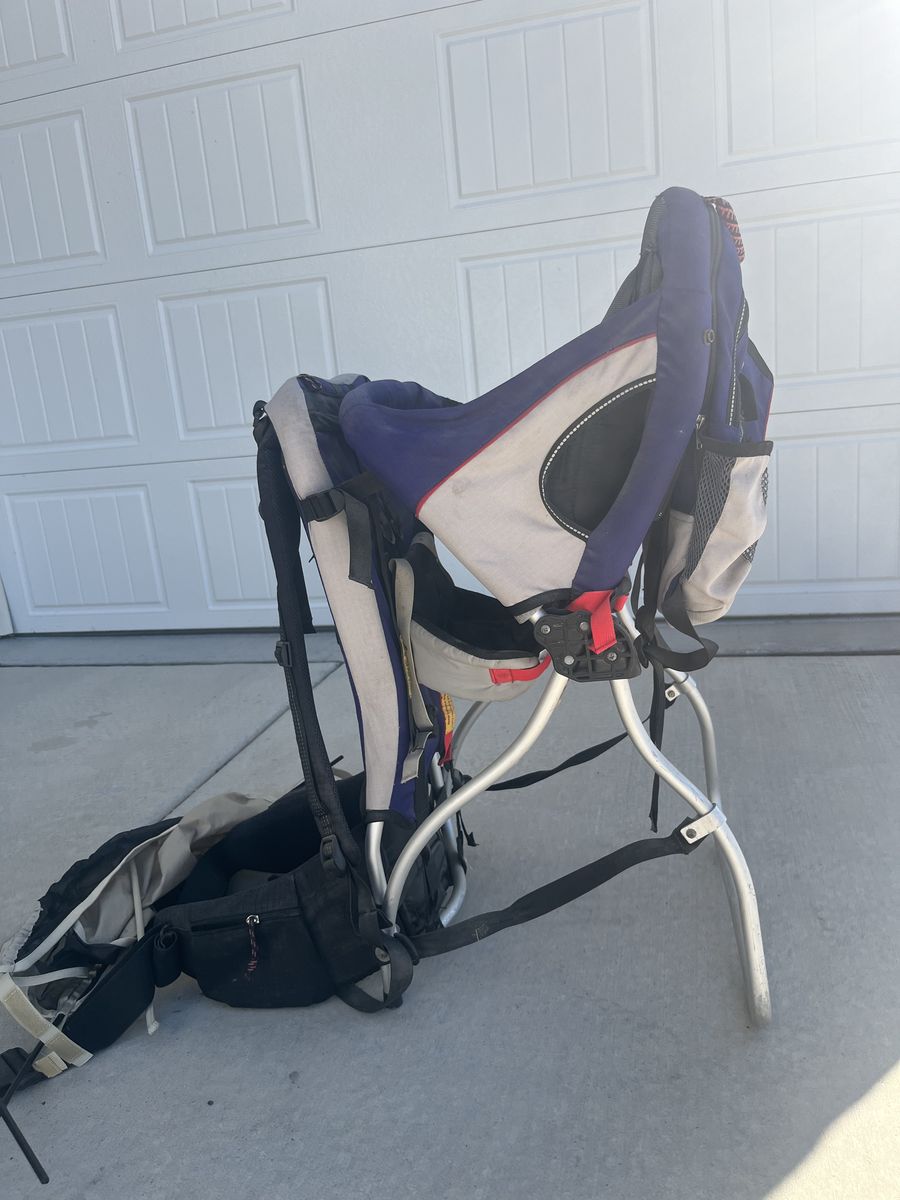 Hiking carrier
