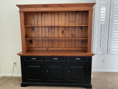 Cabinet with Hutch