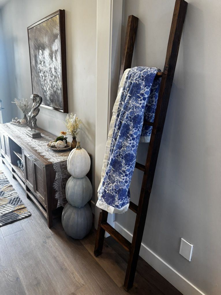 Solid Wood Blanet Ladder