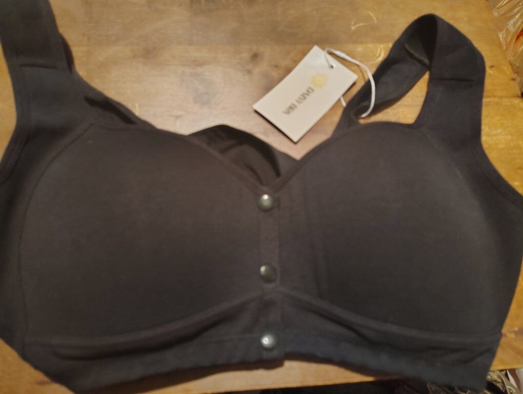 2 brand new Daisy Bras for sale