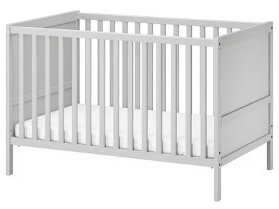 Grey/brown ikea SUNDVIK crib and nice mattress!