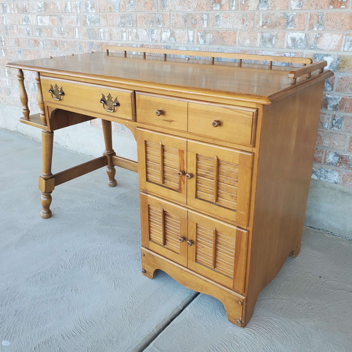 Main image 3