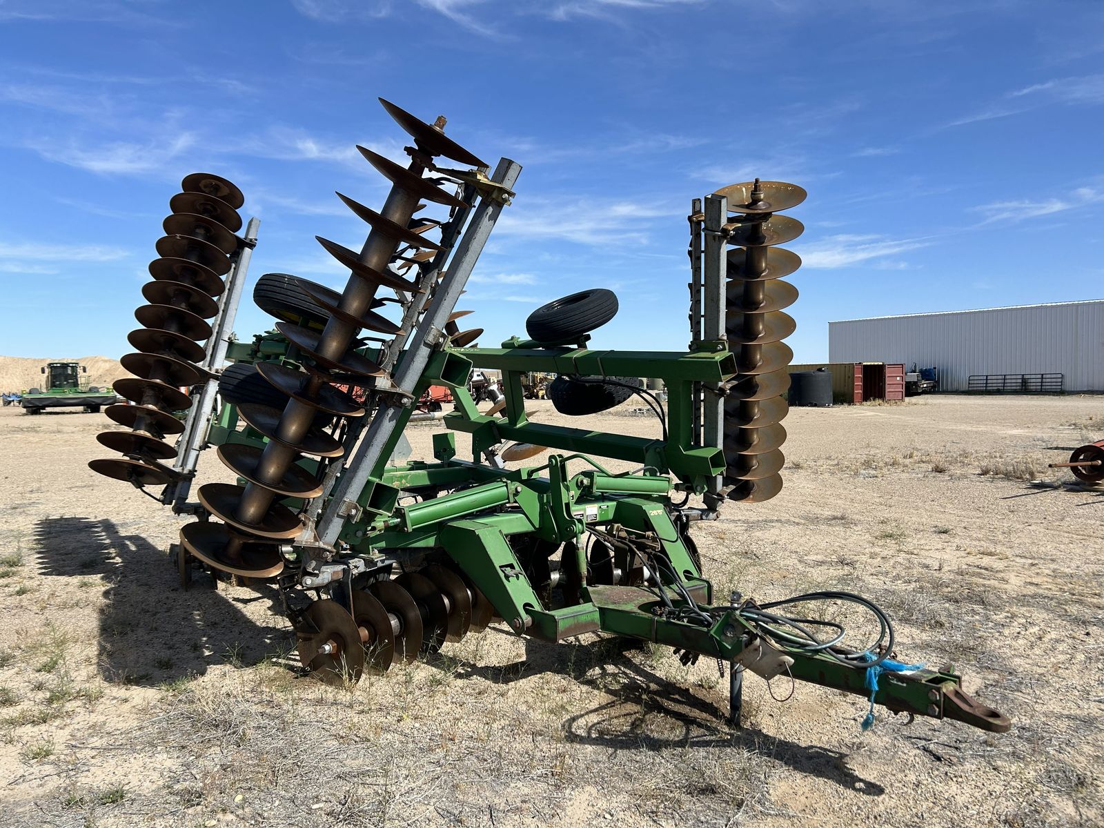 2005 John Deere 637 26'5" 3-Section Folding Disk