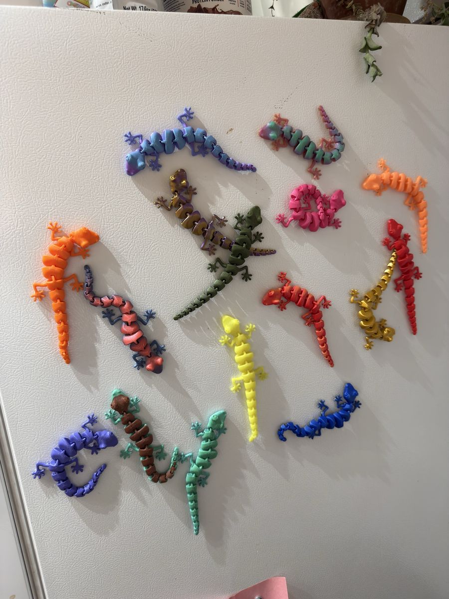 Magnetic geckos toys
