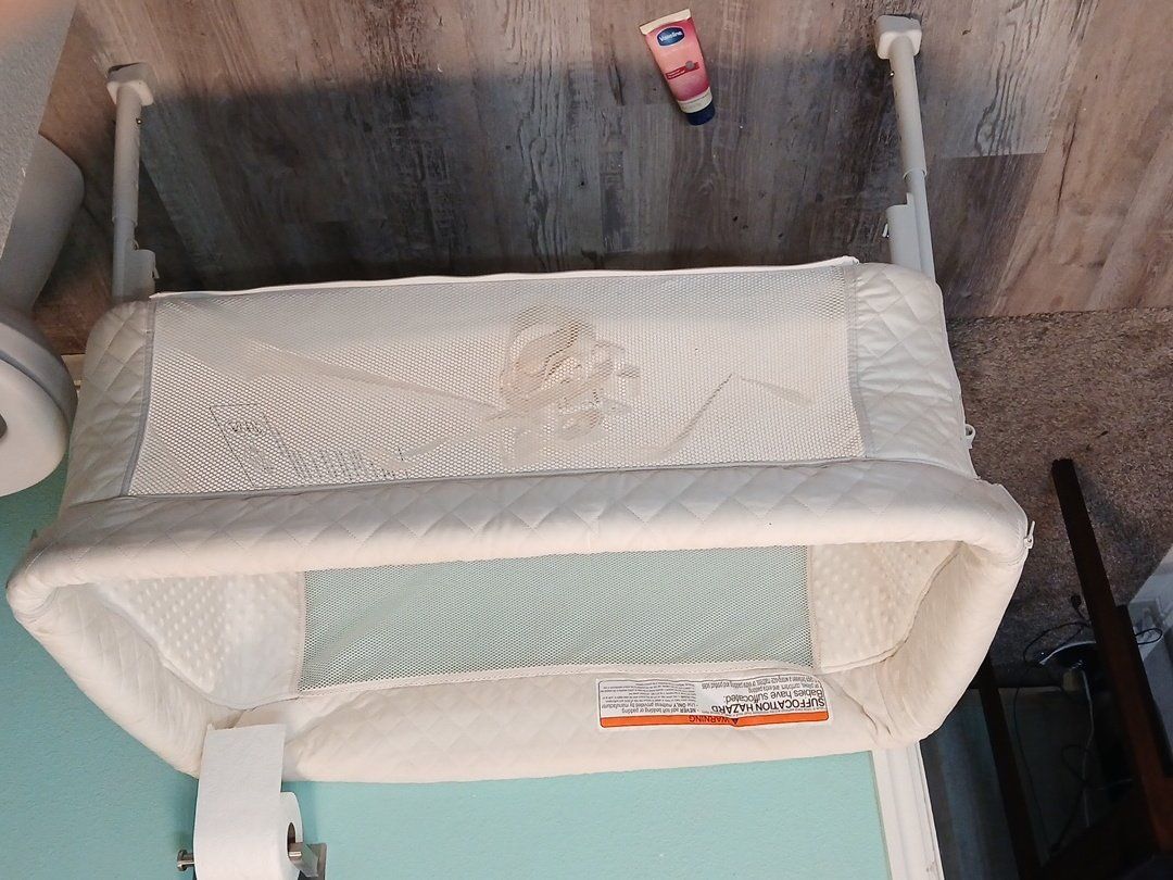 baby crib or toddler crib