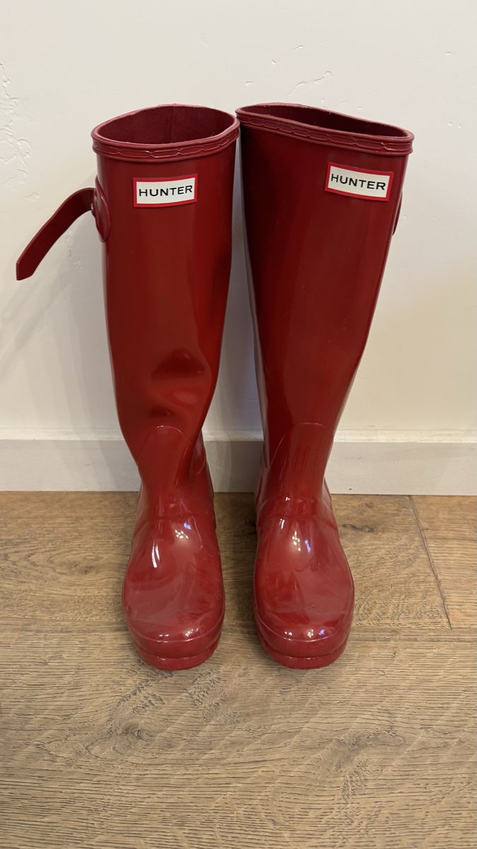 Hunter Original Tall Gloss Rain Boots, Red - Women's US 6 / EU 37, Waterproof